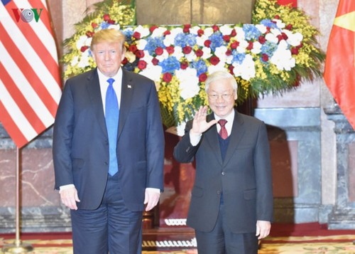 Vietnams Spitzenpolitiker empfangen US-Präsidenten Donald Trump - ảnh 2