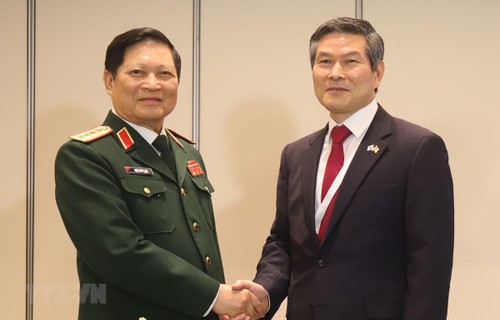 Verteidigungsminister Ngo Xuan Lich auf dem Shangri-La-Dialog - ảnh 1