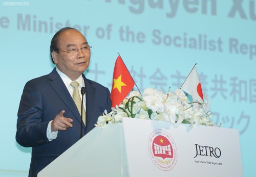 Premierminister Nguyen Xuan Phuc fördert hochqualitative Direktauslandsinvestitionen aus Japan - ảnh 1