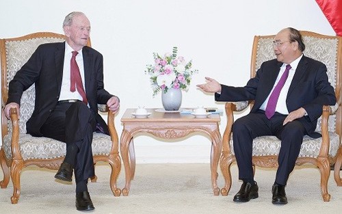 Premier Nguyen Xuan Phuc trifft ehemaligen kanadischen Premierminister Jean Chrétien - ảnh 1