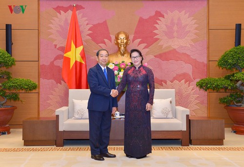 Parlamentspräsidentin Nguyen Thi Kim Ngan trifft Präsidenten des Obersten Gerichtshofs Laos Sengdara - ảnh 1