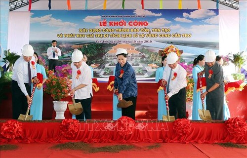 Parlamentspräsidentin Nguyen Thi Kim Ngan nimmt am Baustart der historischen Gedenkstätte Lo Vong Cung teil - ảnh 1