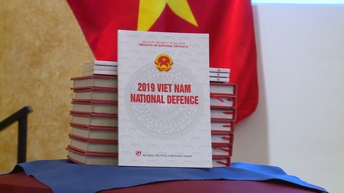Vietnam stellt Weißbuch für Verteidigung 2019 in den USA vor - ảnh 1