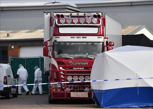 39 Leichen im LKW in Großbritannien: Frankreich klagt 13 Menschen an - ảnh 1