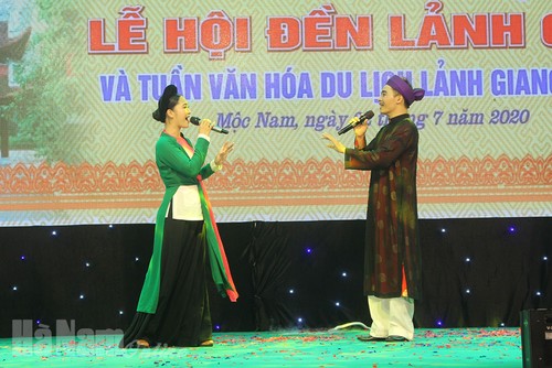 Eröffnung des Festes vom Lanh-Giang-Tempel und der Kultur-Tourismuswoche Lanh Giang 2020 - ảnh 1