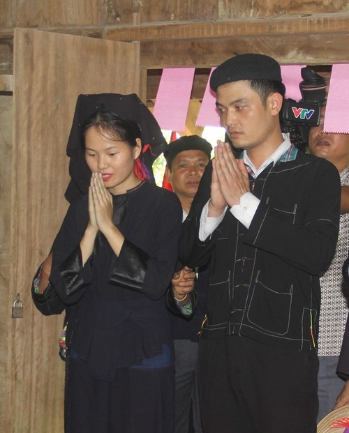 Hochzeitsbräuche der Volksgruppe Nung in Lao Cai - ảnh 2