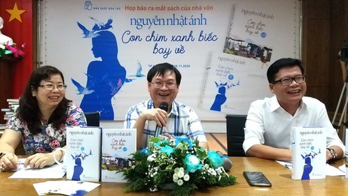 „Der blaue Vogel fliegt zurück“ von Nguyen Nhat Anh veröffentlicht - ảnh 1