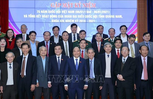 Premierminister nimmt am Treffen zum 75. Jahrestag der ersten Parlamentswahl in Quang Nam teil - ảnh 1
