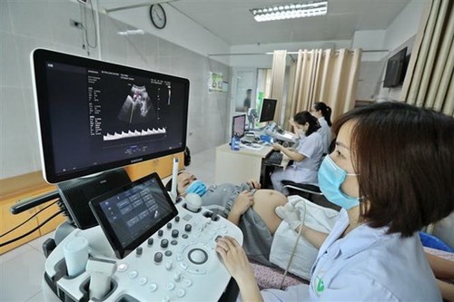 UN-Bevölkerungsfonds hilft Vietnam mit medizinischen Geräten und Medizinprodukten - ảnh 1