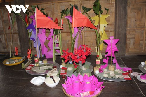 Giai han-Zeremonie am Jahresanfang der Volksgruppen der Tay und der Nung - ảnh 1
