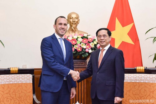 Vietnam und Italien einigen sich auf Zusammenarbeit für Handel - ảnh 1