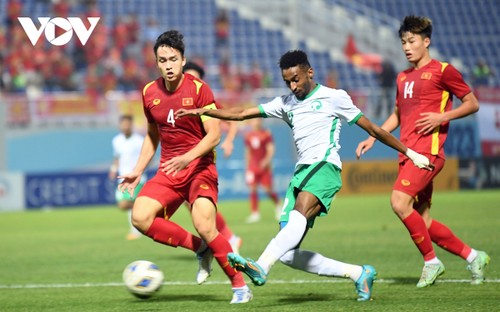 Nach der Niederlage gegen Saudi-Arabien verlässt die vietnamesische Mannschaft die U23-Fußball-Asienmeisterschaft 2022 - ảnh 1