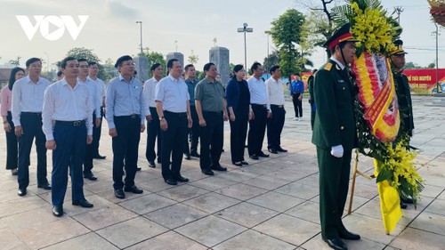 Premierminister Pham Minh Chinh besucht Thai Nguyen - ảnh 1