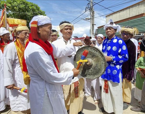 Die Cham in Ninh Thuan feiern das Kate-Fest 2022 - ảnh 1
