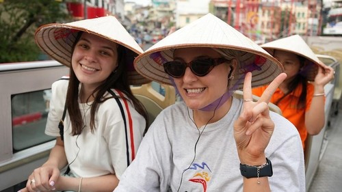 Hanoi wird zu einem der sichersten Reiseziele für allein reisende Frauen gewählt - ảnh 1