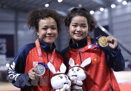 Fünf vietnamesische Sportlerinnen und Sportler beteiligen sich an WDSF Asian Breaking Championship 2023 - ảnh 1