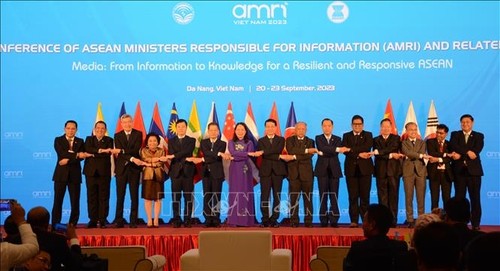 Vize-Staatspräsidentin Vo Thi Anh Xuan nimmt an Eröffnung der 16. Konferenz der ASEAN-Informationsminister teil - ảnh 1