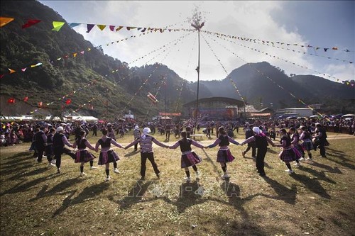 Kulturelle Schönheit der Mong durch das Gau-Tao-Fest bewahren - ảnh 1