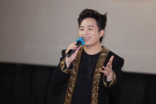 Sänger Tung Duong stellt sein MV zur Würdigung vietnamesischer Frauen vor - ảnh 1
