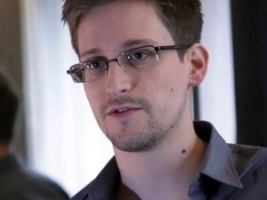 Edward Snowden belum mencukupi martabat untuk menerima kewarga-negaraan Federasi Rusia - ảnh 1