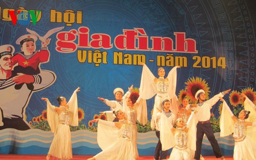 Banyak aktivitas dilakukan sehubungan dengan Hari Keluarga Vietnam (28 Juni) - ảnh 1