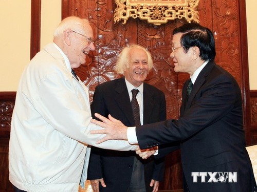 Presiden Truong Tan Sang menerima para pakar teori Marksisme dari Mesir dan Belgia - ảnh 1