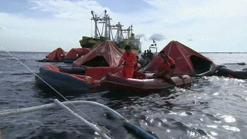 Tenggelam kapal feri di Filipina, sehingga ada sedikit-dikitnya 70 orang yang hilang - ảnh 1