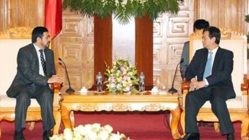 PM Vietnam, Nguyen Tan Dung menerima Duta Besar Kerajaan Oman, Sultan Saif Hilal Al Mahruqi - ảnh 1