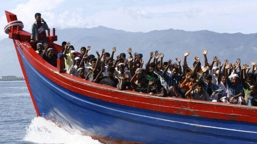 Indonesia menyelamatkan kira-kira 500 migran di lepas pantai provinsi Aceh - ảnh 1