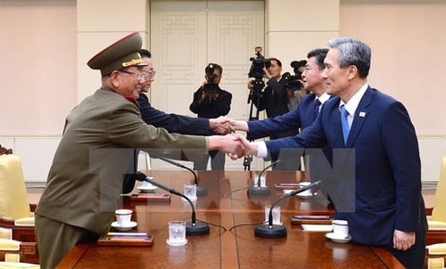 Dua bagian negeri Korea terus melakukan pembicaraan tingkat tinggi untuk menangani perselisihan - ảnh 1