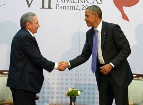 Pemimpin AS dan Kuba membahas langkah-langkah untuk mendorong hubunga dua negara - ảnh 1