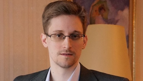Edward Snowden bersedia masuk penjara untuk bisa pulang kembali ke AS - ảnh 1