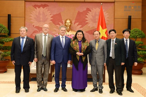 Vietnam selalu menganggap Rusia sebagai prioritas tinggi dalam kebijakan hubungan luar negeri - ảnh 1