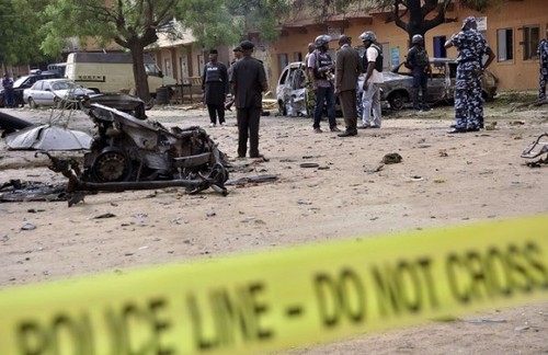 Terjadi serentetan serangan bom sehingga menimbulkan banyak koran di Nigeria - ảnh 1