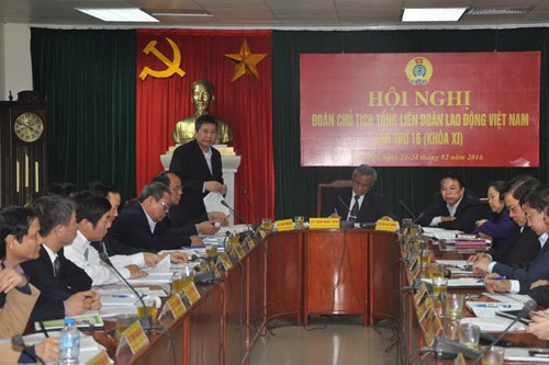 Konferensi ke-16 Presidium Konfederasi Serikat Pekerja Vietnam - ảnh 1