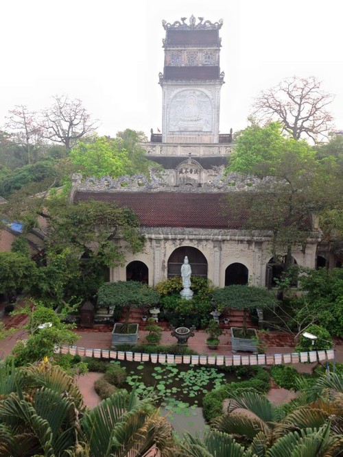 Mengunjungi kompleks pagoda Co Le – Situs peninggalan arsitektur kesenian Vietnam  - ảnh 9