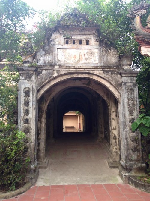 Mengunjungi kompleks pagoda Co Le – Situs peninggalan arsitektur kesenian Vietnam  - ảnh 4