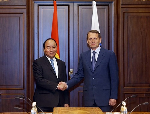  PM Nguyen Xuan Phuc melakukan pertemuan dengan Ketua Duma Negara Federasi Rusia - ảnh 1