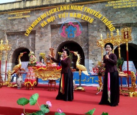  Kental dengan identitas budaya tradisional di desa Vietnam - ảnh 1