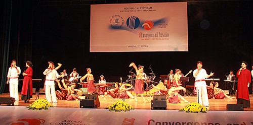 Festival Musik baru Eurasia dengan program “Melodi antar-sahabat” - ảnh 1
