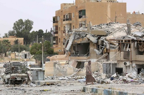 AS mempelajari penyesuaian taktik membasmi IS di Suriah - ảnh 1