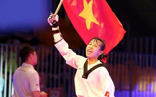  Taekwondo Vietnam merebut medali perak pada Kejuaraan dunia - ảnh 1