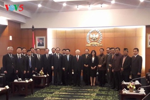  Vietnam dan Indonesia memperhebat dan memperluas kerjasama di semua bidang - ảnh 1