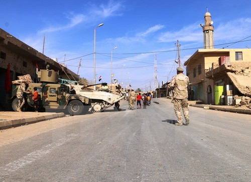 Pasukan-pasukan Irak membuka front baru dalam operasi pemburuan IS - ảnh 1