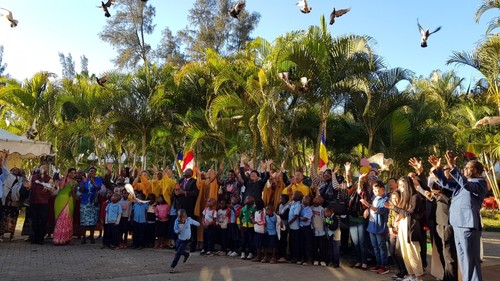 Komunitas orang Viet Nam di Mozambik mengadakan dengan khimad Upacara Waisak - ảnh 1