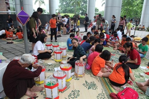 Museum Etnologi Viet Nam mengadakan Pesta Musim Rontok untuk anak-anak - ảnh 1