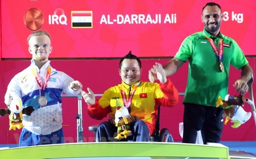 Viet Nam meraih medali emas ke-2 di Asian Para Games 2018 - ảnh 1