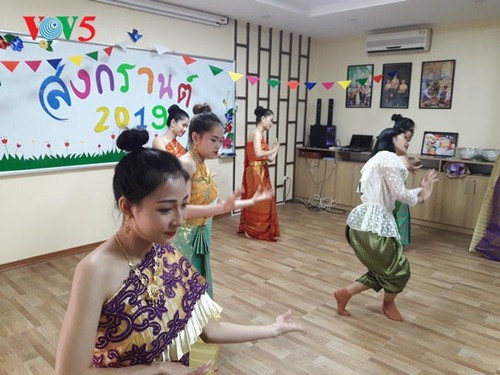 HANU dan Universitas Mahasarakham – menyebarkan kebudayaan dan bahasa Thai di Kota Hanoi - ảnh 2