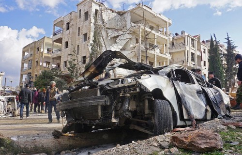 Rusia menekankan perlu menetralisir para anasir teroris di kota Idlib, Suriah - ảnh 1