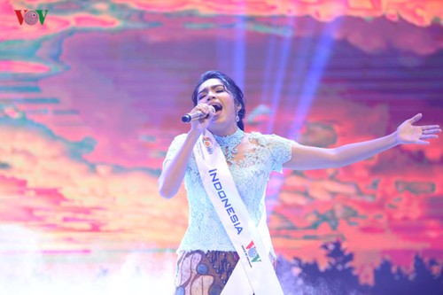 Perjalanan para kontestan Indonesia di Kontes ke-2 “Suara Nyanyian ASEAN+3” tahun 2019 - ảnh 5